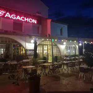 https://hotel-restaurant-lagachon.fr-provencehotel.com