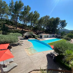 https://bb-la-maison-du-castellet.fr-provencehotel.com